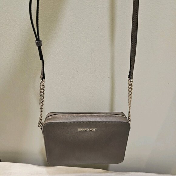 Michael Kors Jet Set Saffiano Shoulder/Crossbody Purse - Picture 6 of 7